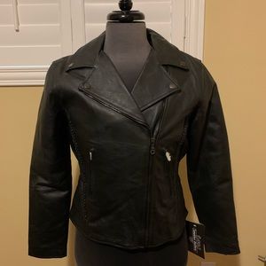 Sz M Women’s Leather Gallery Black Leather Jacket.